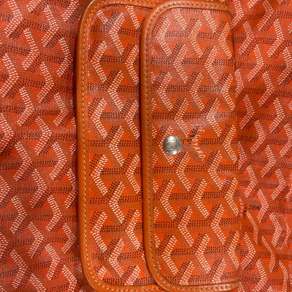 Goyard Saint Louis Paris orangeLeather Pouch Wallet Pouchette
Genuine EUC
